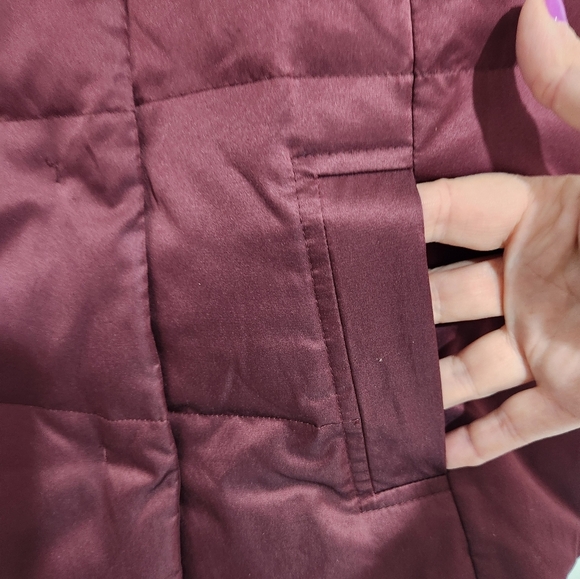 J Jill Burgundy Puffer Vest, Size Meduim - Picture 3 of 8